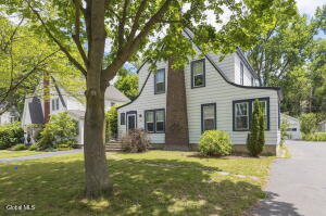1476 Regent Street Niskayuna, NY 12309