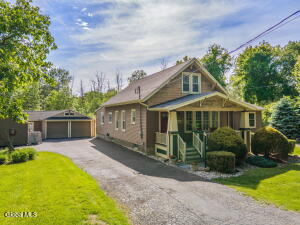 775 St Davids Lane Schenectady, NY 12309