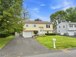 8 Denise Court Rensselaer, NY 12144
