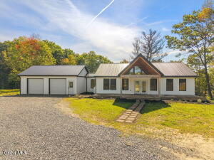 224 Willie Road Gloversville, NY 12078