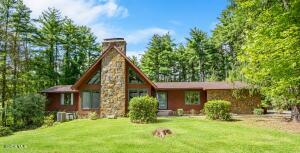 63 Upper Font Grove Road Slingerlands, NY 12159