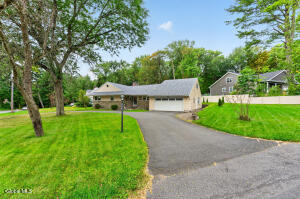 887 Morgan Avenue Niskayuna, NY 12309