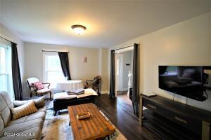 129 Jefferson Street Saratoga Springs, NY 12866