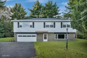 10 Diana Lane Troy, NY 12180