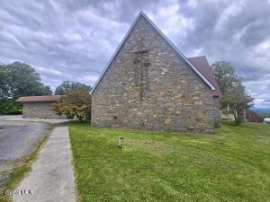 16 Hillcrest Drive Ravena, NY 12143
