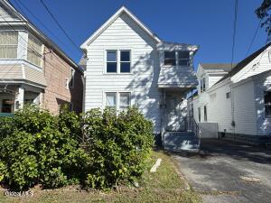 1340 4th Avenue Schenectady, NY 12303