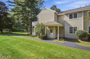 214 Monmouth Way Halfmoon, NY 12065