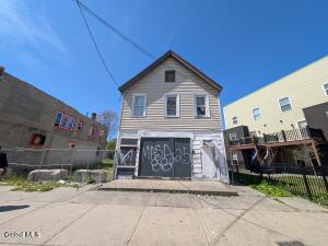 844 Albany Street Schenectady, NY 12307