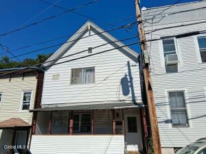 32 Lincoln Avenue Troy, NY 12180
