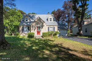 17 Nathaniel Boulevard Delmar, NY 12054