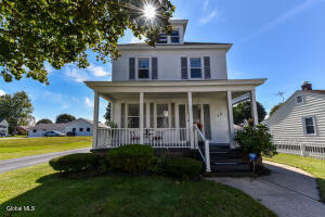 18 Grandoe Lane Gloversville, NY 12078