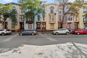 3 St Pauls Place Troy, NY 12180