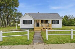 20 Broad Street Broadalbin, NY 12025