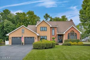 3062 New Williamsburg Drive Guilderland, NY 12303