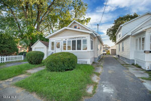 1632 Hawthorne Street Schenectady, NY 12303