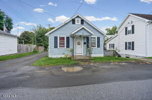 7 Ballston Street Waterford, NY 12188