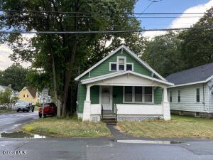 2103 Plum Street Niskayuna, NY 12309