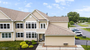 616 Lois Lane Schenectady, NY 12304