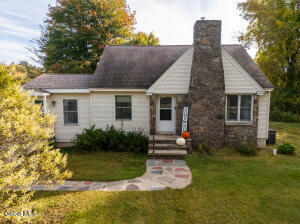 196 Meadowbrook Road Queensbury, NY 12804